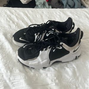 Paul George 5 basketball shoes